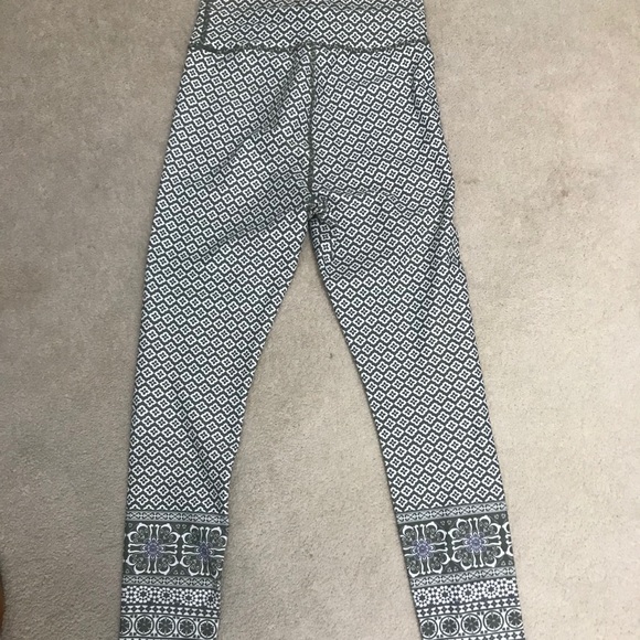 SDxWFA Olive Vinyasa Flow Leggings - Picture 3 of 5